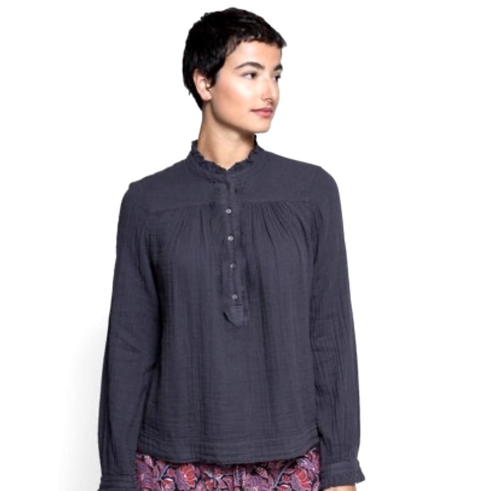 The  xirena  gauze  Top in color grey black xs blouse
